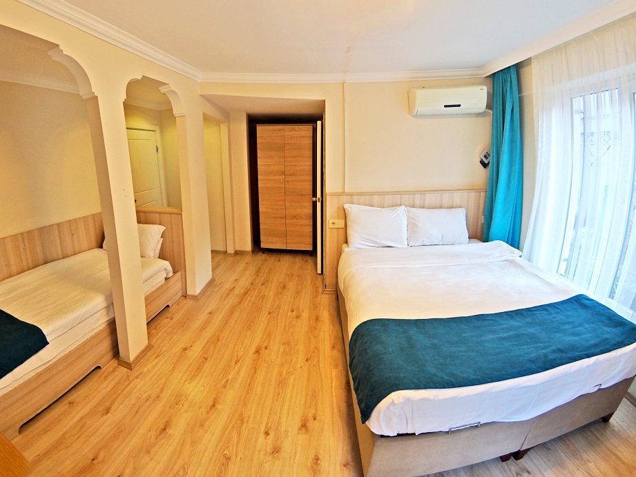 Triple Rooms Triple Rooms